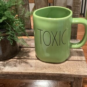 EUC - Rae Dunn Halloween Mug